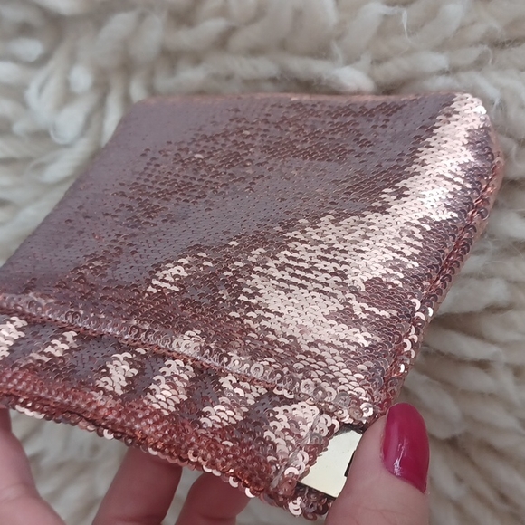 Anthropologie pouch - Picture 3 of 12